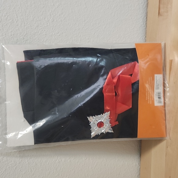 New in package Target Halloween kids one size fits most Vampire cape & medallion - Picture 2 of 4
